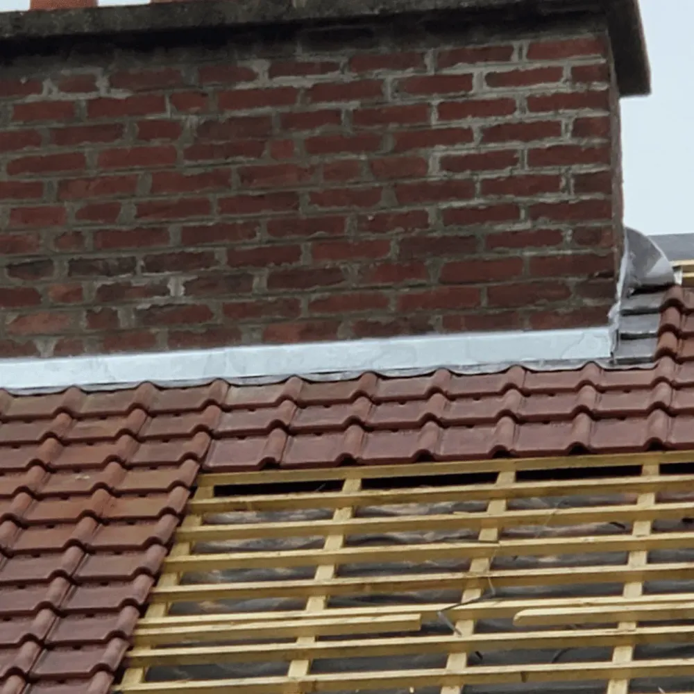 COUVERTURE-Installation-et-renovation-de-toitures-en-tuiles-ardoises-zinc-et-bac-acier.-4